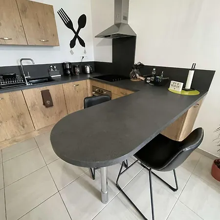 Cosy 2 Pers Parking Prive Wifi Ascenseur Apartamento